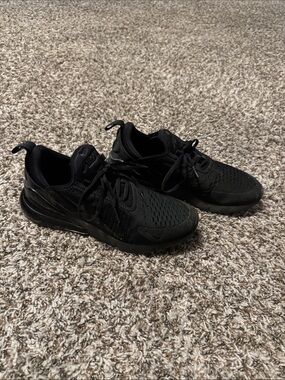 Nike Women's Black Nike air Max Sneakers